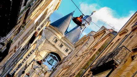 Self-guided discovery walk in Bordeaux’s city center local adventure